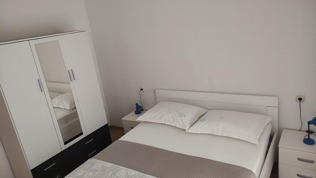 Apartmani Pjera Promajna Exteriér fotografie